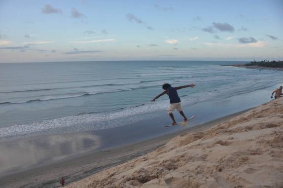 Manobra radical na duna do pôr-do-sol em Jericoacoara - CE